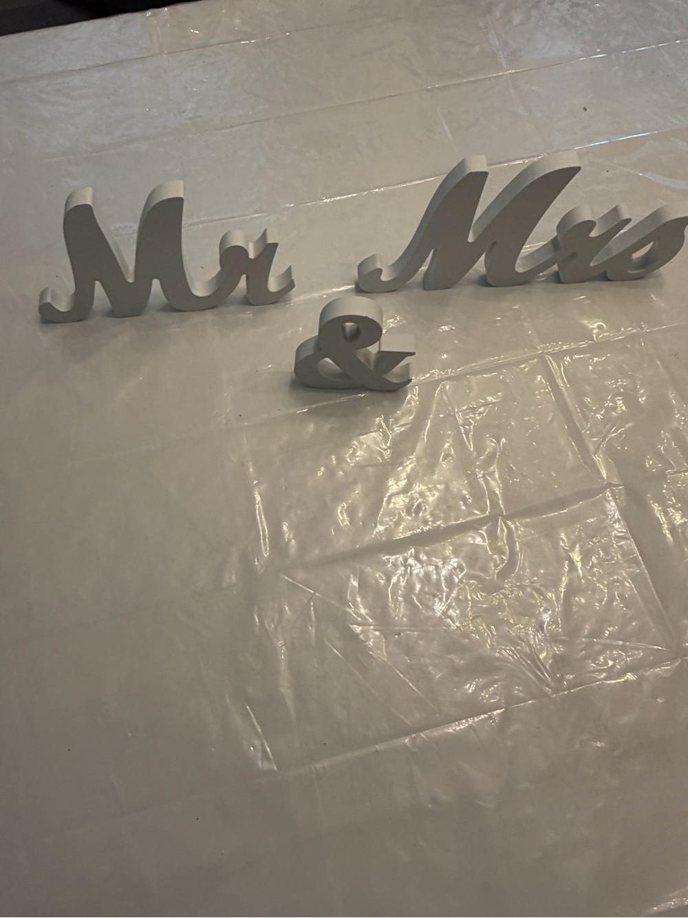 Mr & Mrs Decorative Sign - White